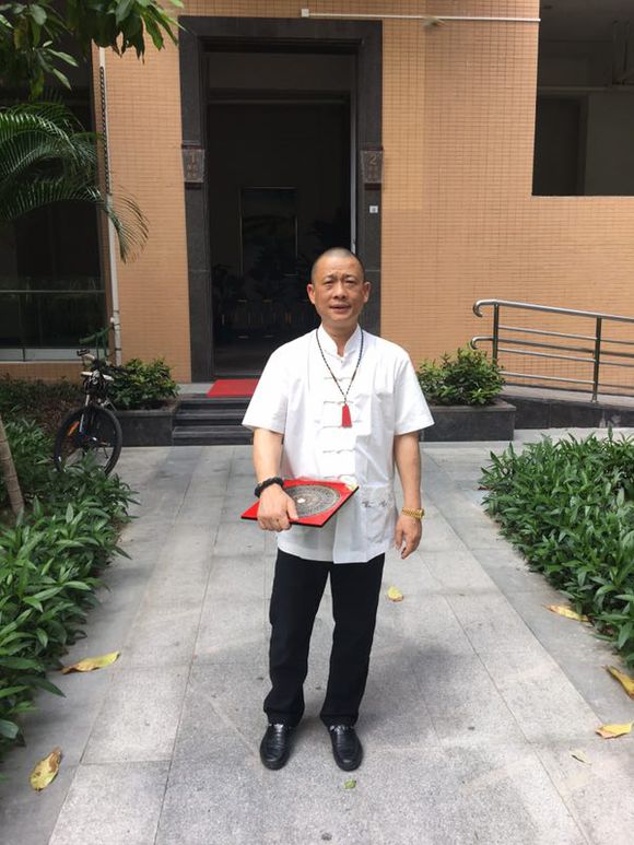 �ܳ��������ֵ����롣Ϊ�������¾�¥��װ�ޣ���ˮ������ơ�